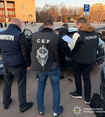 На Львівщині затримано спритника, який обіцяв ухилення мобілізації за гроші, - поліція