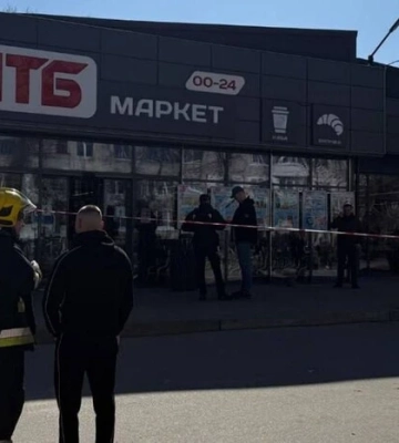 У чернігівському супермаркеті вибухнув невідомий предмет: є поранені