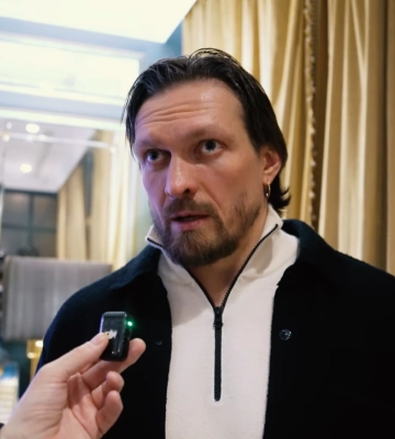 Усик стал первым вице-президентом ФК Полесье — боксер будет заниматься «реформой судейства» в Украине