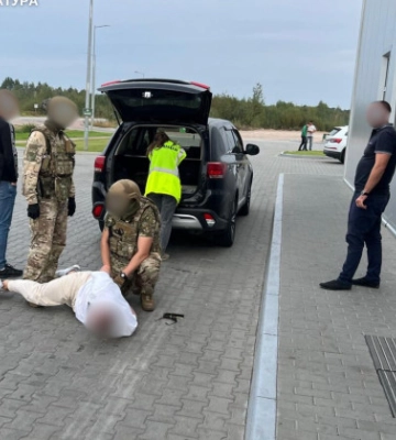 Угрожали судье и требовали $15 тысяч — в Житомирской области вынесли приговор двум фигурантам