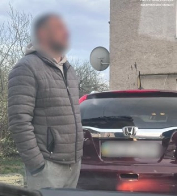 П’яний на Honda «літав» вулицями Мукачева: патрульні зупинили небезпечного водія (ФОТО)