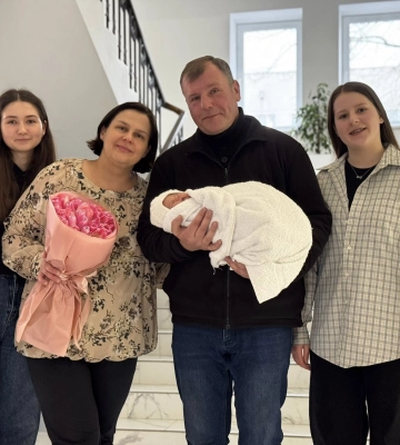 У Львові 46-річна жінка народила сьому дитину — усі діти в родині дівчатка
