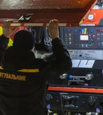 РФ вдарила по енергооб’єкту біля Нововолинська, зникло світло і вода