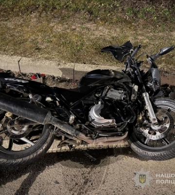 Нічна ДТП біля Луцька: мотоцикліст і пасажирка в лікарні