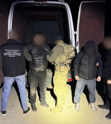 Наркобізнес і втечі за кордон: на Закарпатті судитимуть угруповання з 12 осіб із мільйонними прибутками