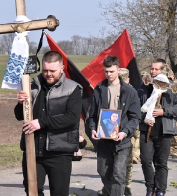 Загинув майже пів року тому: на Волині попрощалися з воїном Тарасом Шавлаєм 