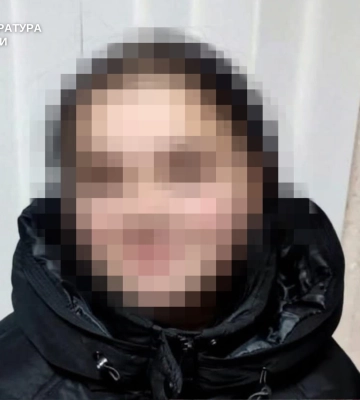На Хмельниччині неповнолітню  дівчину судитимут за крадіжку 12 тис. доларів США