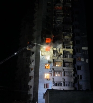 В Запорожье в результате ночного удара погиб человек, количество травмированных возросло