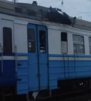 На Харківщині російський дрон влучив в електричку: є жертви