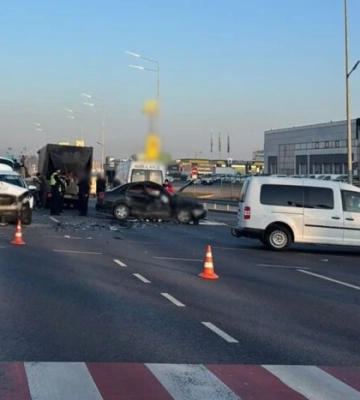 На Кільцевій дорозі в Києві сталася ДТП: рух у напрямку вулиці Зодчих ускладнено