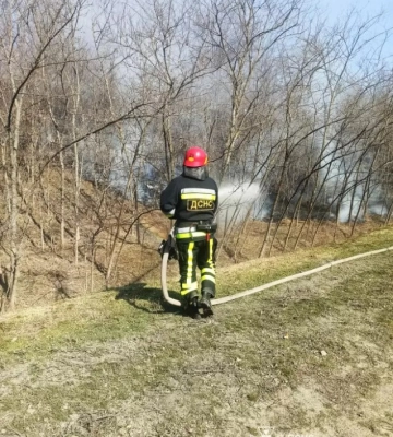 Житель Кропивницького району постраждав під час пожежі сухої трави