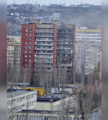 Россия ударила дроном по многоэтажке в Днепре