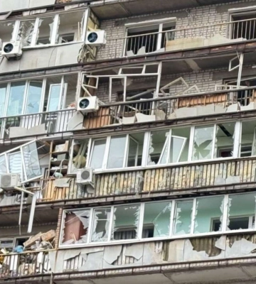 В Днепре повреждены несколько многоэтажек и детских садов, среди пострадавших — ребенок: обновленные последствия атаки рф