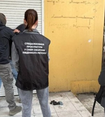 "Фіктивна служба" та безпідставна виплата понад 430 тис грн: на Одещині судитимуть командира взводу і двох його підлеглих. ФОТО