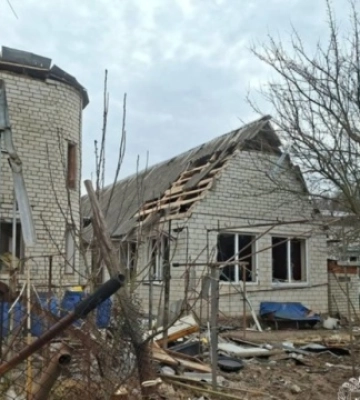 На Харківщині росіяни вдарили безпілотником по Дергачах, поранена жінка