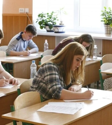 НМТ після безсонних ночей в укритті: Київ закликає змінити правила тестування у 2026 році