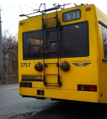25 березня автобус № 2 та тролейбус № 27 курсуватимуть зі змінами (схеми)
