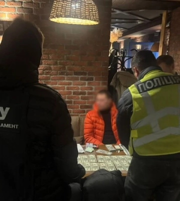 Фіктивна інвалідність за $32 тис.: у Києві викрито схему втечі військовозобовʼязаних за кордон