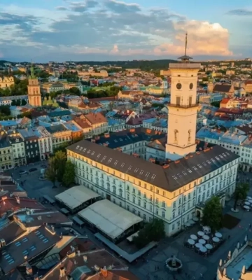 У центрі Львова закрили улюблені кури-гриль