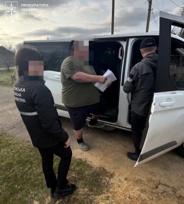 Обстріли як "прикриття" оборудки — трьом посадовцям на Херсонщині повідомлено про підозру в незаконній вирубці на майже 8 млн грн. ФОТО