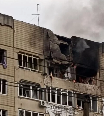 Во Львове после второго попадания дрона горит многоэтажка на Сыхове