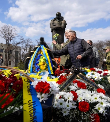 В Ужгороді попрощалися із полеглим 29-річним захисником Сергієм Козаченком