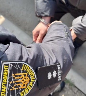 Выманивали деньги у военных под видом продажи элитных авто: в Одесской области разоблачили мошенников
