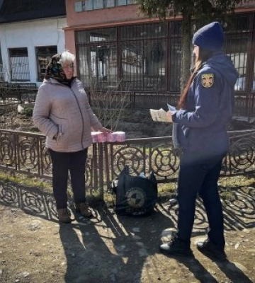 Безпека в кожну оселю: рятувальники Закарпаття провели масштабні рейди у Сваляві та Богдані