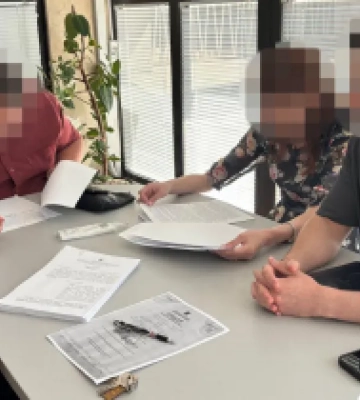 У Запоріжжі судитимуть адвокатку та правоохоронця за схему з квартирами померлих