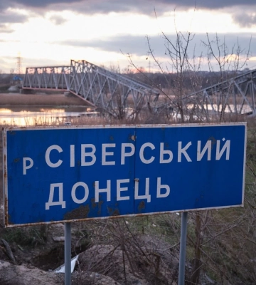 Супутникові знімки зафіксували руйнування у Райгородку греблі на Сіверському Донці