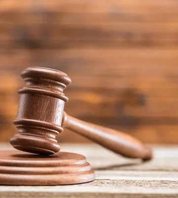Суд стягнув з компанії Фірташа 6 млн грн боргу за користування землями для видобутку титанових руд