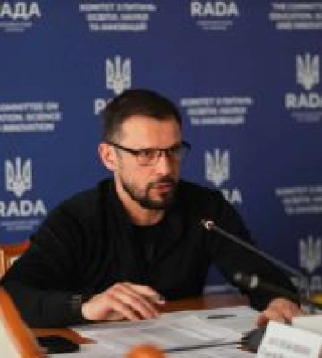 Щоб виконати законодавство щодо підвищення заробітних плат освітянам, необхідно переглянути структуру оплати праці педагогів — голова профільного Комітету Сергій Бабак