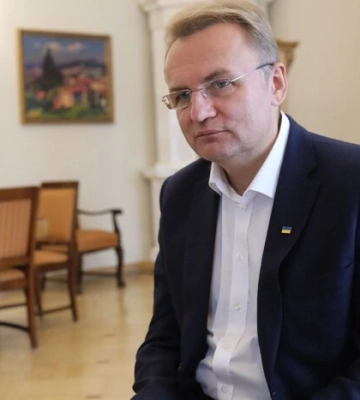 «Реакція була емоційною та некоректною». Садовий перепросив військових за критику