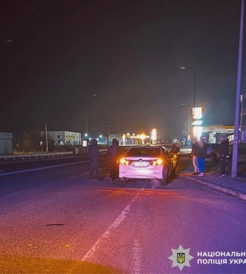 Под Киевом произошло ДТП с участием полицейского - Toyota сбила 20-летнюю девушку на переходе
