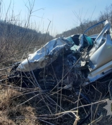 Від удару зім’яло легковик: на Волині влупилися Volkswagen з вантажівкою 
