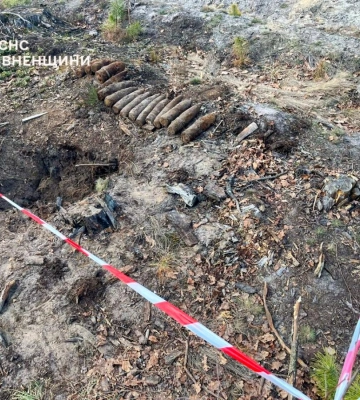 На Рівненщині піротехніки знищили 16 артилерійських снарядів часів Другої світової (ФОТО+ВІДЕО)