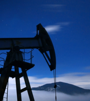 Цены на нефть резко выросли после ударов Ирана по энергетике Ближнего Востока