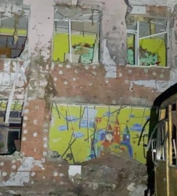 На Чернігівщині дрони РФ трьома "геранями" знищили Авдіївський ліцей. ФОТОрепортаж