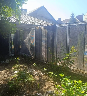 Львівська підприємиця відгородила шмат парку «Піскові озера»