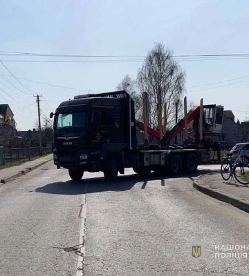 На Волині вантажівка збила велосипедиста