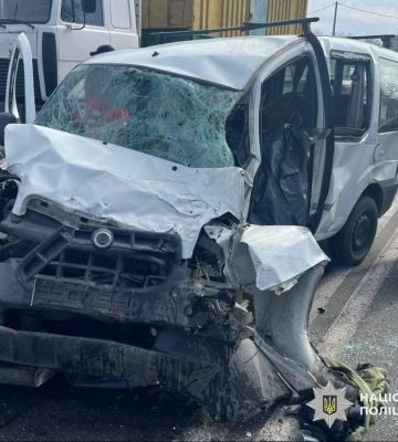 Водій вантажівки скоїв ДТП і залишив місце події
