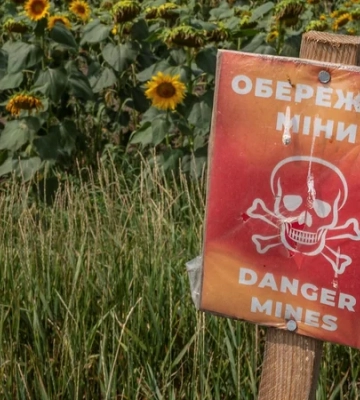 Які правила діють для фермерів. В Україні підписані перші у 2026 році договори на розмінування сільськогосподарських земель