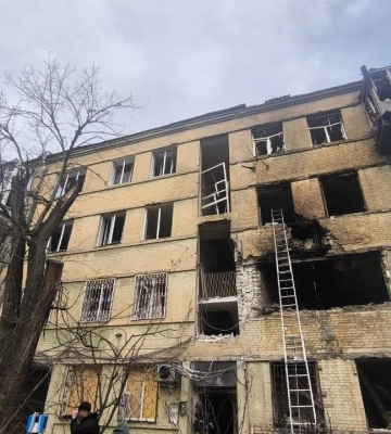 Вигорілі квартири і сотні вибитих вікон: що відбувається на місці атаки по Дніпру