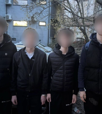 Ужгородські підлітки відкрили стрілянину в центрі міста