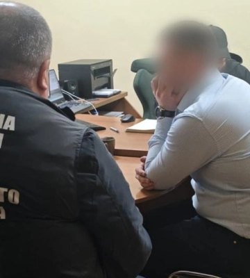 На Київщині викрили двох прокурорів на вимаганні 50 тис. доларів хабаря з підприємця