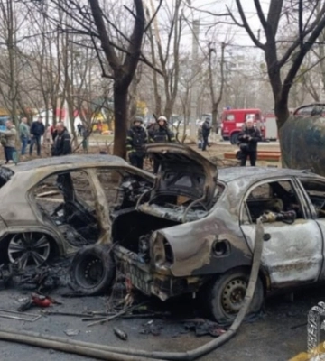 У Харкові вибухи: ракета влучила у будинок, є поранені