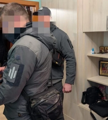 На Херсонщині судитимуть експоліцейського за схему з водійськими посвідченнями
