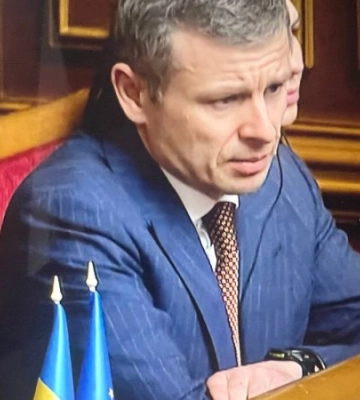 Уряд готує новий податковий законопроєкт: військовий збір продовжать, переглянуть оподаткування платформ і посилок