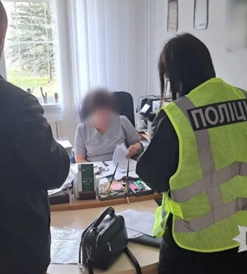 1,5 мільйона за “лікування” немовлят: у Франківську викрили схему в перинатальному центрі (ФОТО)