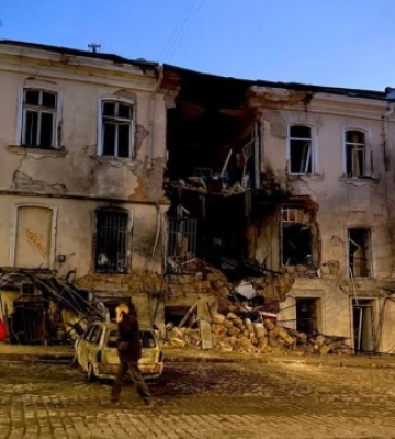 Пошкоджені 14 будинків і гуртожиток - наслідки нічної атаки РФ на Одесу